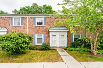 75 Yorktown Dr #75 1