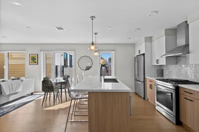 457 W Broadway #411