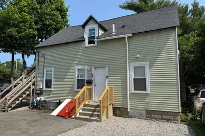6 & 6r Holman St