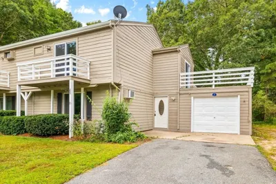 21 Surrey Ln #21 1