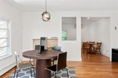 21 Kinross Rd #3
