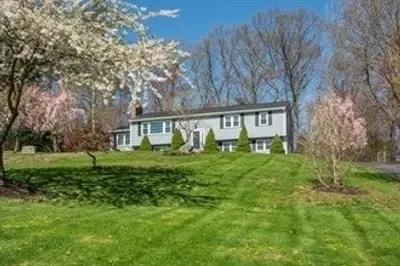 3 Bantry Rd