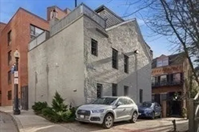 2 Lyndeboro Pl #1 1