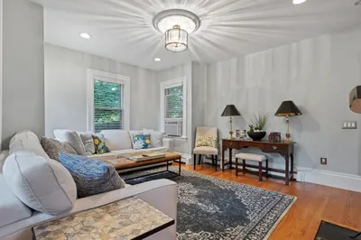 13 Saint James St #1