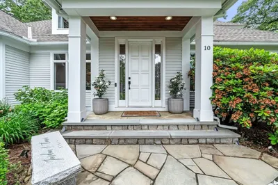 10 Hawk Hill Lane 1