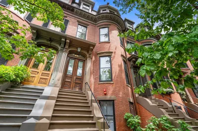 189 W Brookline St 1