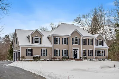 4 Holly Dr 1