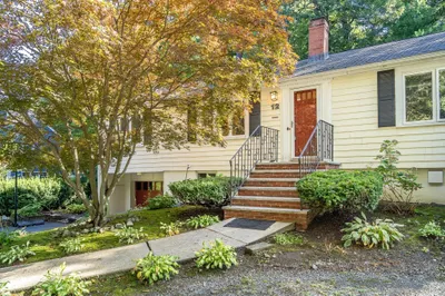 12 Watertown St 1