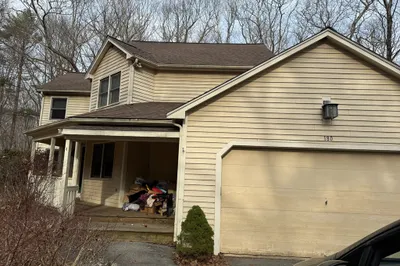 180 Pike Ave 1