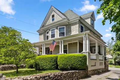 221 Franklin St #2