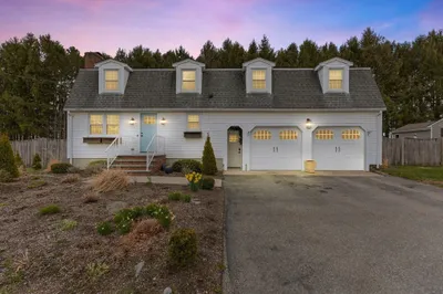822 Regan Rd 1