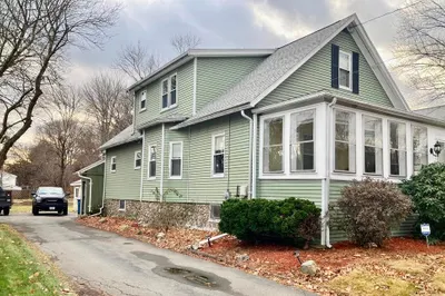 6 Fencourt Ave