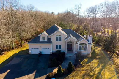 23 Millers Dr 1