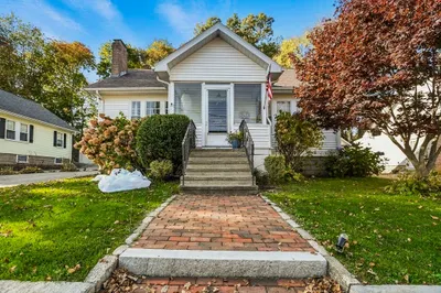20 Bradford St