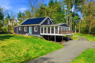 77 Carmody Rd 1
