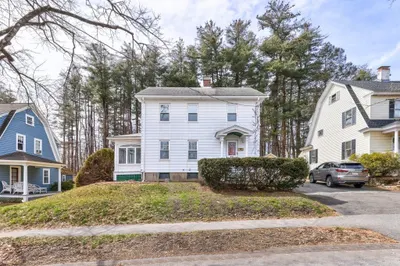 98 Cottage St