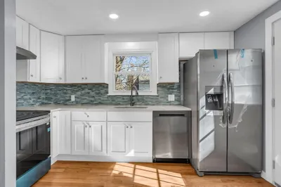 8 Waverley Ln #8 1