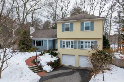 90 Elmwood Rd