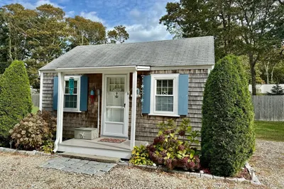 90 Seaview Ave #6F 1