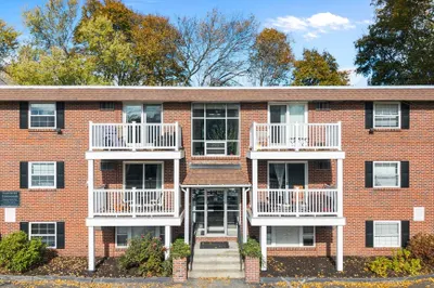 99 Pleasant St #2-1