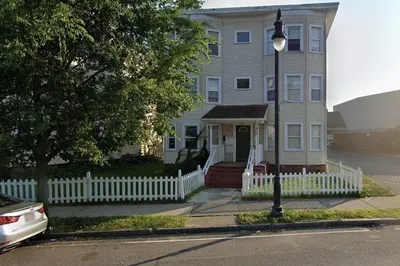 448 Dickinson St #2R