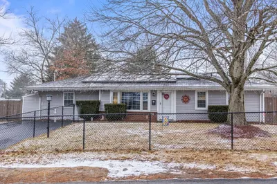 5 Debbie Rd