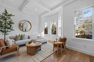 16 Lawrence Street #1
