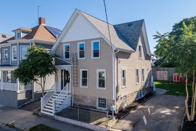 52 Shawmut Ave