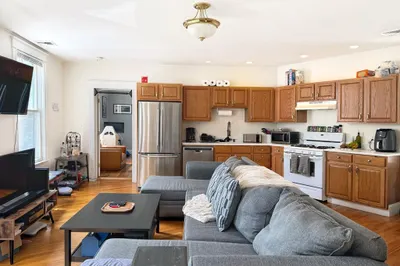 176 Dorchester St #2