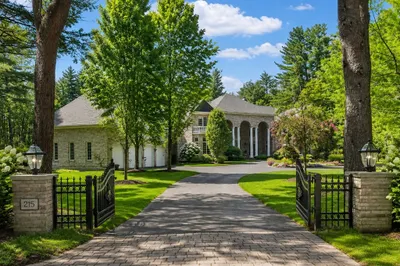 215 Monument Farm Rd 1