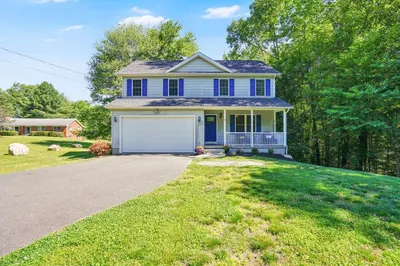 10 Reservoir Rd