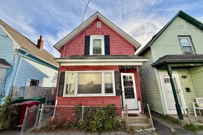 12 L St 1