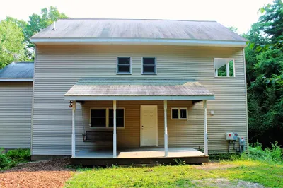 88 Groton Rd 1