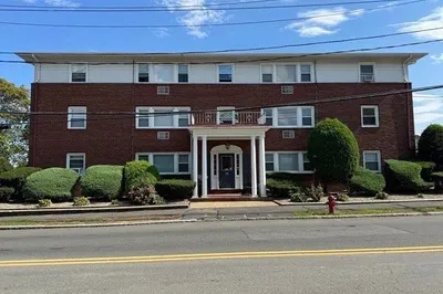 100 Magnolia Ave #4