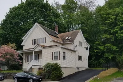 586 Franklin St #2