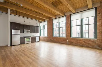 49 Melcher St #202 1