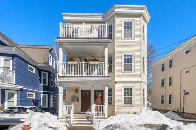 15 Laurel Street #3 1