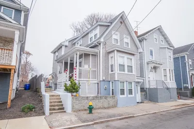 176 Burnside St 1