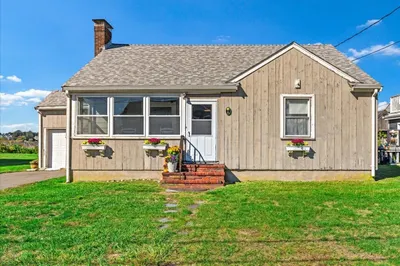 6 Seagate Cir 1