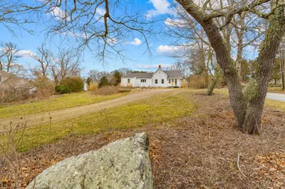 200 Sesuit Neck Road 1