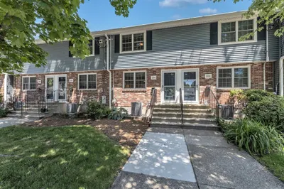104 Hooper Rd #104 1