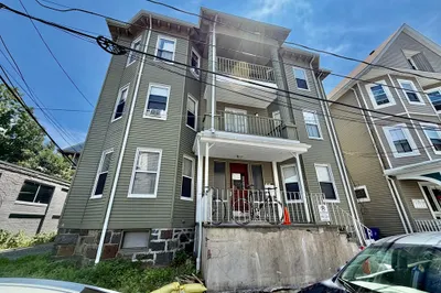 17 E Milton Rd #1a 1