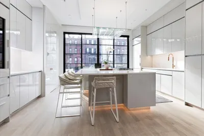 158 W Canton St 1