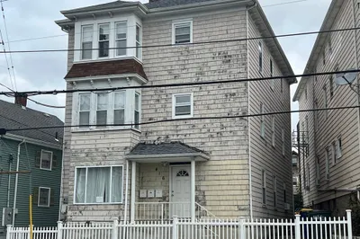 416 County St