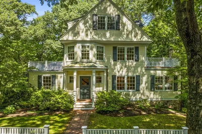 53 Woodlawn Ave 1