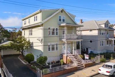 8-a Wilbur St 1