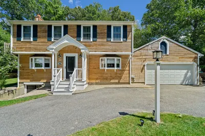 25 Pine Cir