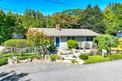 7 Cynthia St 1