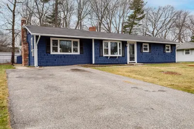 27 Bradford St