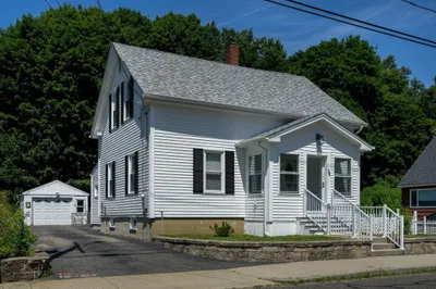 38 Eagle St